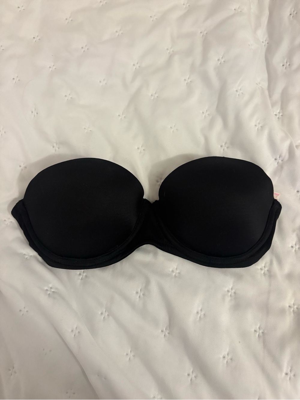 VS Pink Wear Everywhere Strapless Push Up Bra